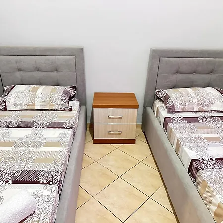 Leyla Sea View Apartament * Sarande